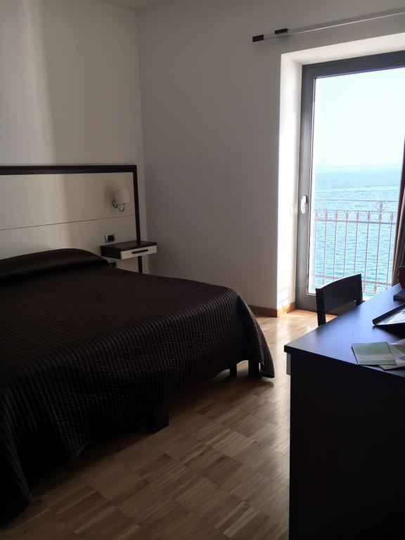Bed and Breakfast Baja delle Sirene Tarento Exterior foto